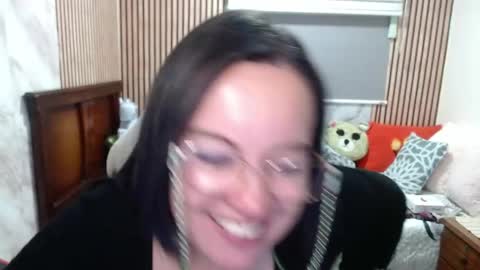 Sonia online show from May 8, 10:33 pm