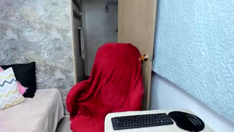 maturepure_ online show from February 10, 8:01 pm