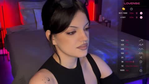 Mavis online show from November 21, 10:12 pm