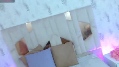 Mavis  online show from February 7, 11:58 am