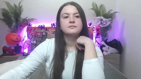 Snapshot of mavkacute chatting on October 22, 7:19 pm MavkaCute online show from October 22, 7:19 pm