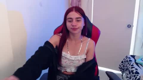 maxinesex_ online show from December 18, 2:22 pm