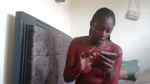 maxxinepetite online show from December 16, 10:54 am