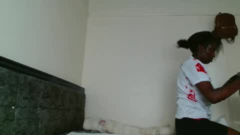 maxxinepetite online show from February 16, 1:11 pm