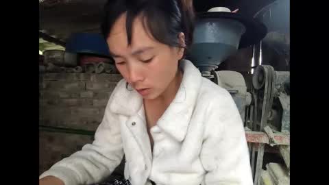 may_vietnamese online show from February 12, 9:11 am