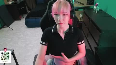 Maya Viola online show from April 15, 5:41 am