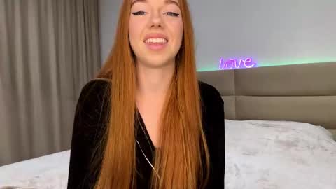 Maya  Lola online show from October 14, 4:42 pm