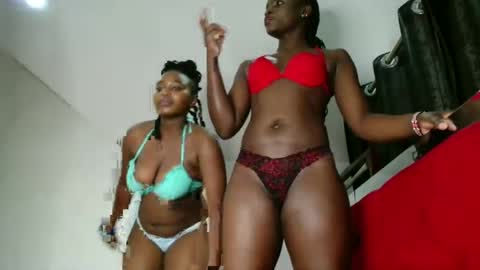 Snapshot of mayah_l chatting on October 11, 6:10 pm Mayah online show from October 11, 6:10 pm