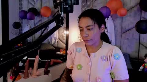 Nicolle Ruselle   Hello my lovely  schedule for great fun from  630 am and end 800 pm Colombian time I wait for you online show from October 31, 11:58 am