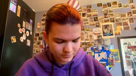 Rose online show from April 8, 9:33 am