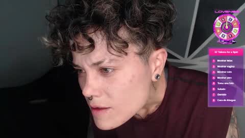 Megan and sophi online show from December 17, 2:27 am