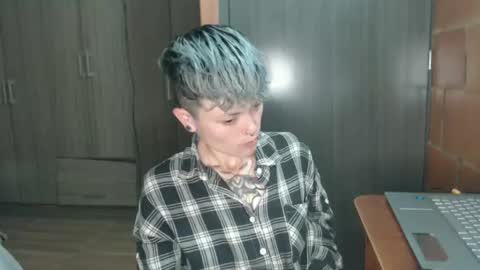 Megan and sophi online show from March 29, 3:49 am