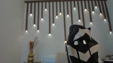 MEGAN COOPER online show from December 5, 7:37 pm