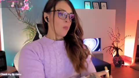    online show from October 7, 3:33 am