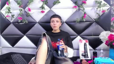 Snapshot of megan_thompsonn_ chatting on September 19, 2:54 am megan_thompsonn_ online show from September 19, 2:54 am