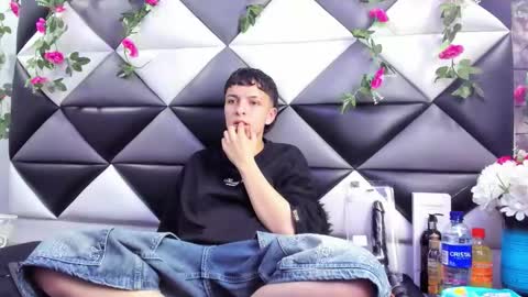 Snapshot of megan_thompsonn_ chatting on October 18, 2:47 am megan_thompsonn_ online show from October 18, 2:47 am