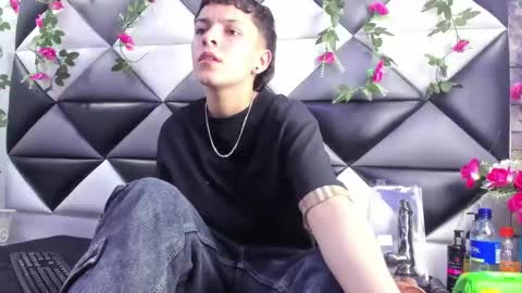 Snapshot of megan_thompsonn_ chatting on October 29, 2:38 am megan_thompsonn_ online show from October 29, 2:38 am