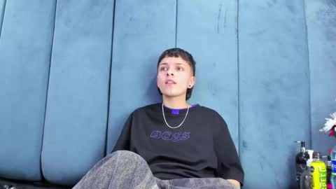 megan_thompsonn_ online show from February 19, 2:22 am