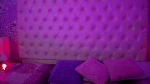 Snapshot of megan_tower chatting on September 8, 7:35 pm megan_tower online show from September 8, 7:35 pm