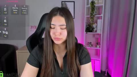 Megan online show from December 5, 9:21 am