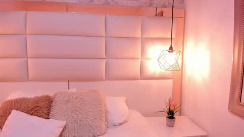 Megan online show from November 16, 9:37 pm