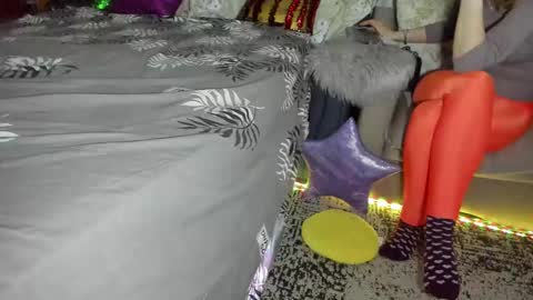 Nicki--------- Welcome to my Room online show from February 13, 7:37 pm