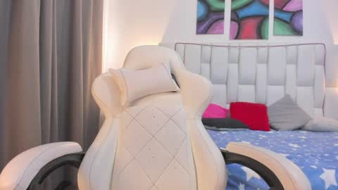 Megan Queen online show from July 3, 12:33 pm