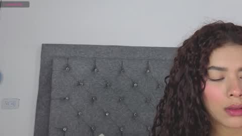 Snapshot of meghan_taylor__ chatting on October 17, 10:24 pm Meghan online show from October 17, 10:24 pm