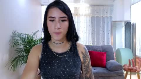 Snapshot of mei_naughtycat chatting on February 6, 8:13 pm Mei online show from February 6, 8:13 pm