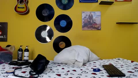 MEIS online show from April 5, 4:11 am