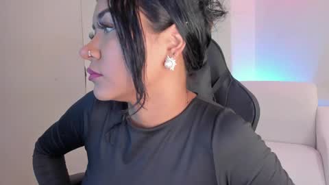 melan_owen online show from April 10, 11:05 am