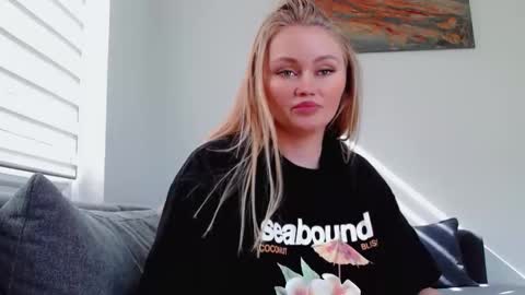 Melania online show from June 3, 2:07 pm