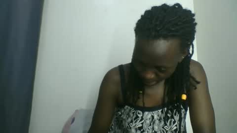 Snapshot of melanie_goddesss chatting on September 30, 6:46 pm milly online show from September 30, 6:46 pm