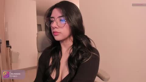 Snapshot of melanie_owo chatting on October 4, 2:00 pm Melanie online show from October 4, 2:00 pm