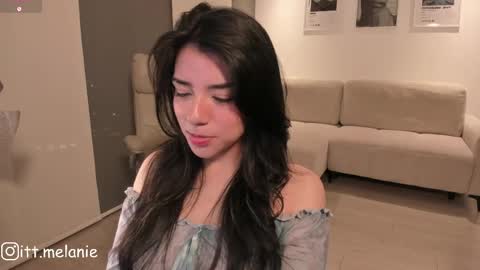 Melanie online show from May 13, 2:17 am