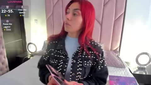 Melanie roux  online show from November 5, 11:59 am