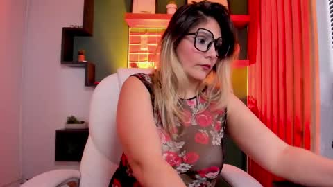 Melanie online show from September 26, 9:45 pm