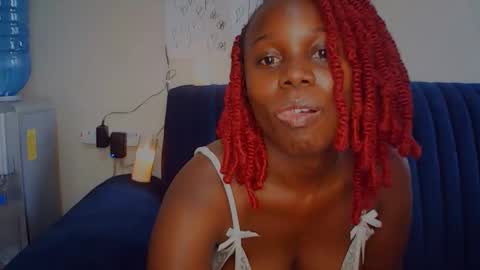 Snapshot of melanin_sassy96 chatting on September 9, 1:33 pm bad lil shawry online show from September 9, 1:33 pm