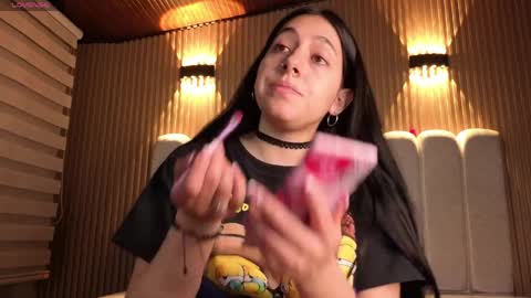 melanny_petite online show from March 31, 1:00 pm