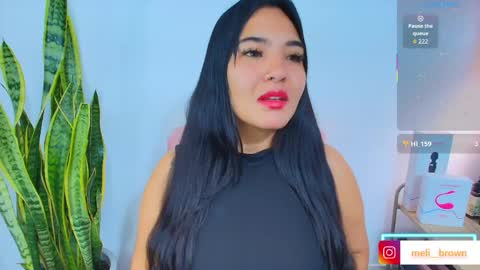    Independent model online show from April 26, 8:28 pm