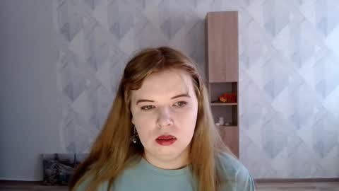 Snapshot of melina_beauty chatting on October 20, 9:56 am Melina online show from October 20, 9:56 am