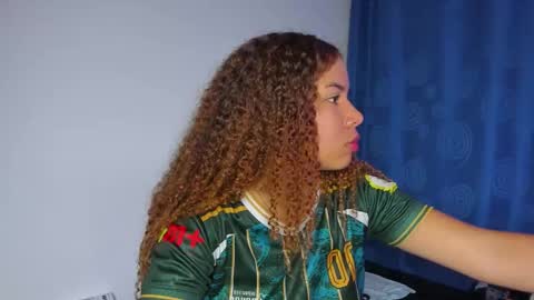 M E L I N A  online show from March 8, 3:54 am