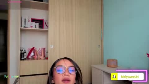 Melissa online show from September 14, 9:01 pm