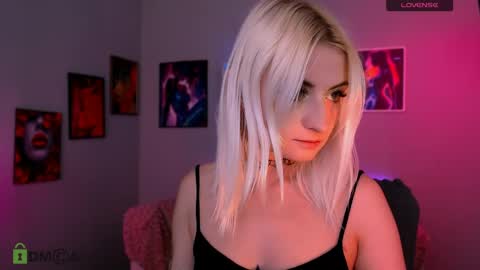 Melisa online show from April 6, 7:26 pm