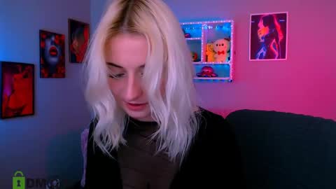 Melisa online show from April 18, 7:29 pm