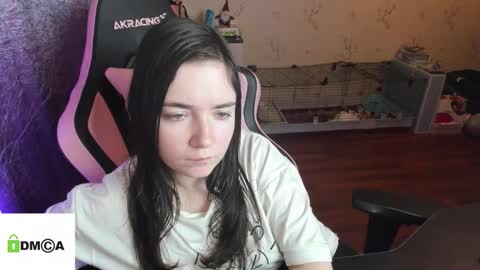 melisanilson online show from December 3, 1:41 am