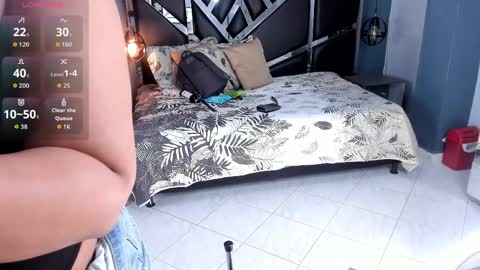 melissa_23_ online show from April 7, 11:45 am