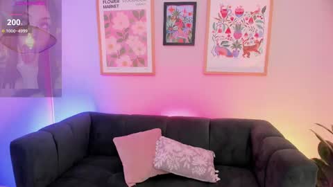 Snapshot of melissa_koster chatting on October 18, 9:34 am Melissa 3 online show from October 18, 9:34 am