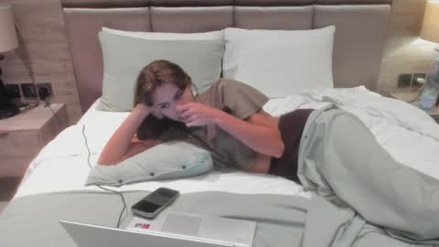 melissa_main online show from April 15, 1:55 pm