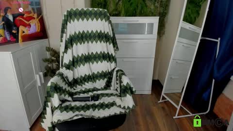 Melissa online show from February 14, 3:58 pm